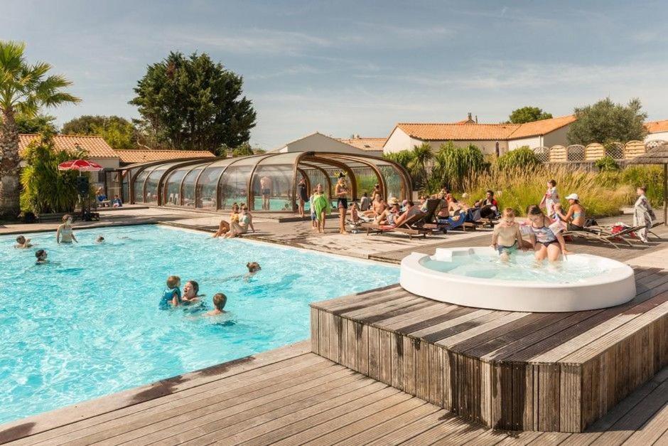 Camping Le Village De La Mer Les Moutiers Ngoại thất bức ảnh